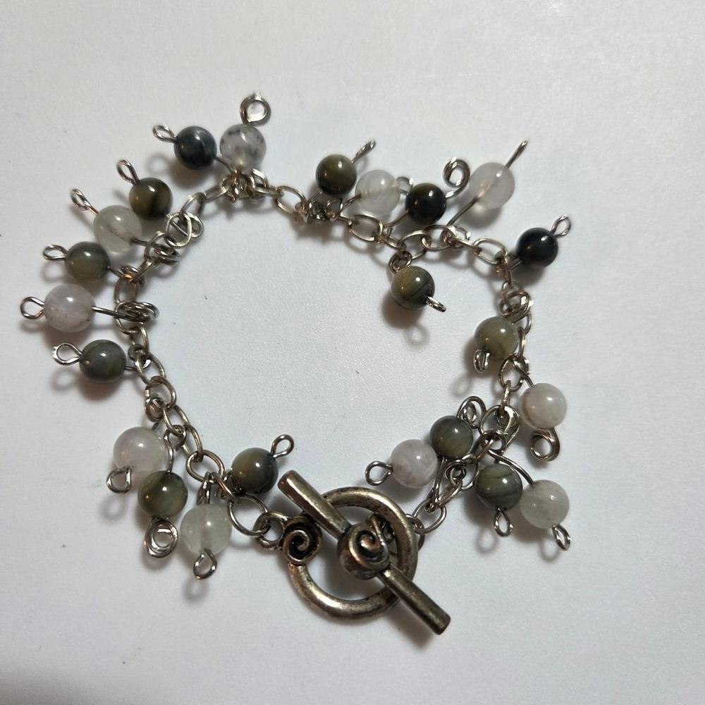 Natural Stone Charm Bracelet 7" Silver Tone Quartz Gray Green Beads Toggle